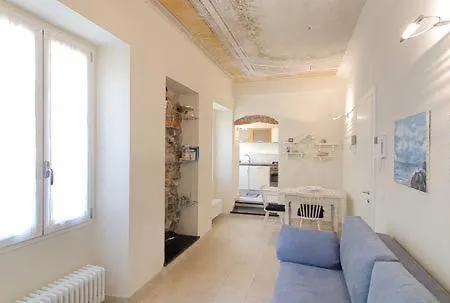 Casa Edoardo Tra Budello E Mare * אלסיו